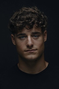 المخرج Gio Ursino