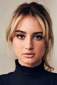 الممثل Grace Van Patten