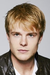 الممثل Graham Rogers