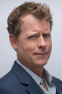 الممثل Greg Kinnear