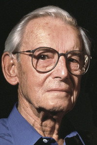المخرج Guy Green