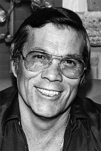 المخرج Hal Needham