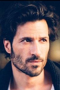 الممثل Hal Ozsan