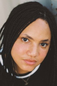 المخرج Haley Elizabeth Anderson