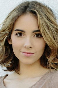 الممثل Haley Pullos