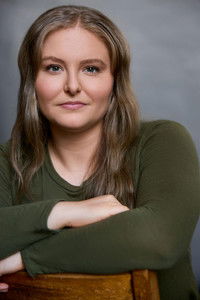 الممثل Haley Sanders