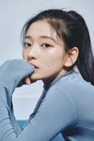 الممثل Han Ye-ji