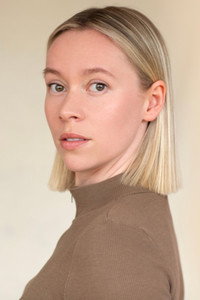 الممثل Hannah Baxter-Eve