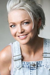 الممثل Hannah Spearritt