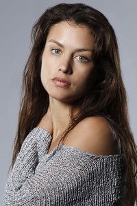 الممثل Hannah Ware