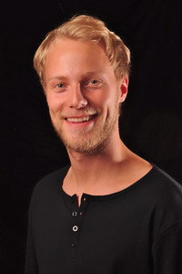 الممثل Henrik Bjelland