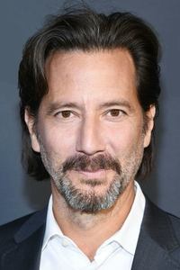 الممثل Henry Ian Cusick