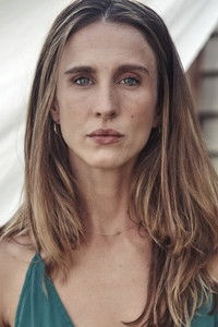 الممثل Hermione Lynch