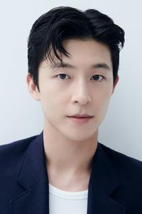 الممثل Hong Kyung