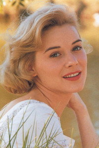 الممثل Hope Lange