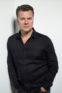 المخرج Ian Fitzgibbon