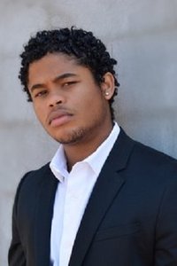 الممثل Isaiah John