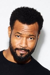 الممثل Isaiah Mustafa