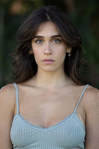 المخرج Izabel Pakzad