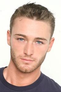 الممثل Jake McLaughlin