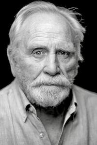 الممثل James Cosmo