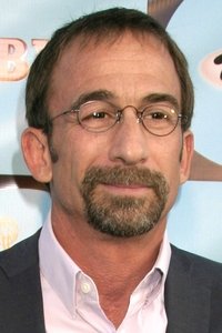 المخرج James Hayman