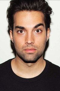 المخرج James Krishna Floyd