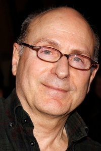 المخرج James Lapine