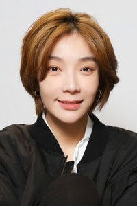 الممثل Janel Tsai