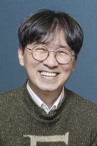 المخرج Jang Hang-jun