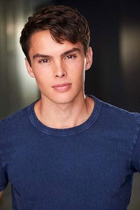 الممثل Jared Scott