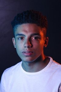 الممثل Jay Lycurgo