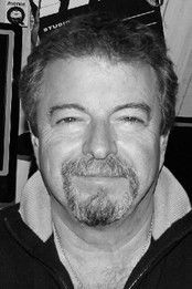 الممثل Jean-Claude Donda