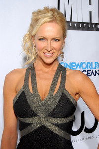 الممثل Jeanine Harrington