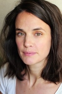 الممثل Jennifer Decker