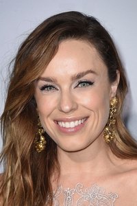 الممثل Jessica McNamee