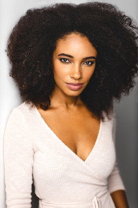 الممثل Jessica Thomas