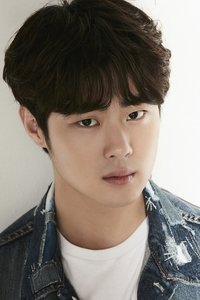 الممثل Jo Byeong-gyu