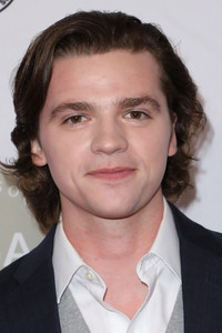 الممثل Joel Courtney