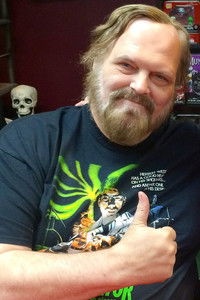 المخرج John Carl Buechler