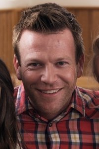 المخرج John Lyde