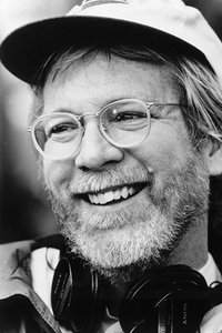 المخرج John Pasquin