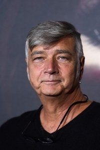 المخرج John R. Leonetti