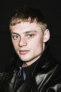 الممثل Jonas Smulders