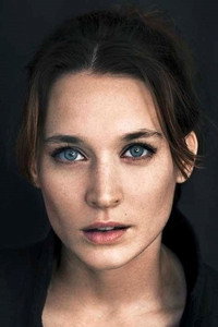 الممثل Josefin Asplund