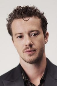 الممثل Joseph Quinn