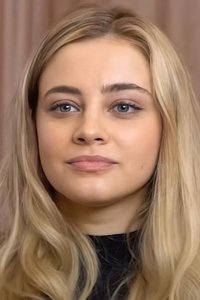 الممثل Josephine Langford
