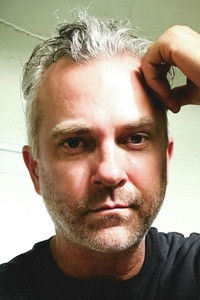 المخرج Joshua Weigel