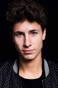 الممثل Juanpa Zurita