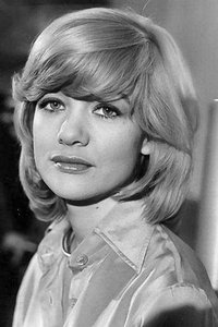 الممثل Judy Geeson